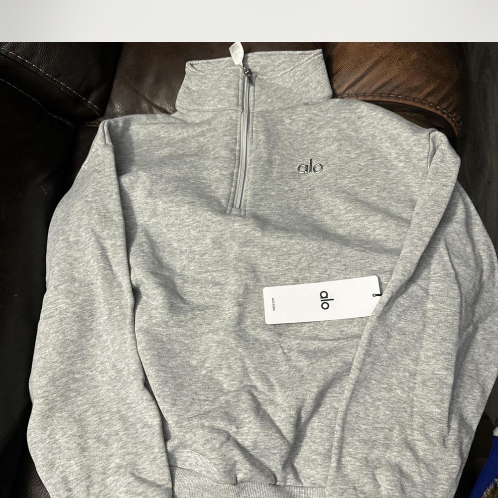 Alo Men’s Light Gray Quarter-Zip Pullover Sweater